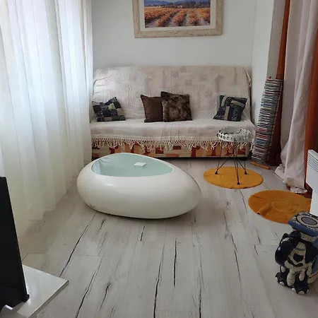 Calme, Authentique Et Spacieux Au Pied Du Gr20 Calenzana