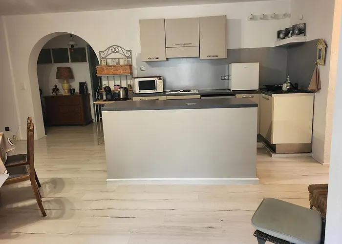 Calme, Authentique Et Spacieux Au Pied Du Gr20 Apartament *